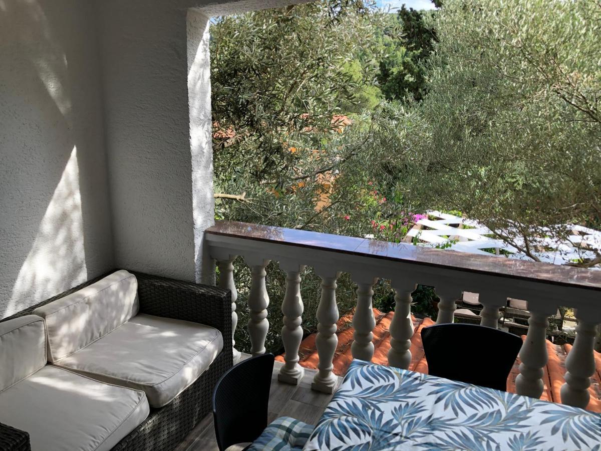 Guesthouse Vila Ruzmarin Ždrelac エクステリア 写真