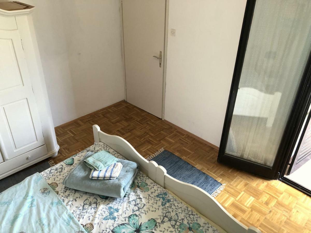 Guesthouse Vila Ruzmarin Ždrelac エクステリア 写真