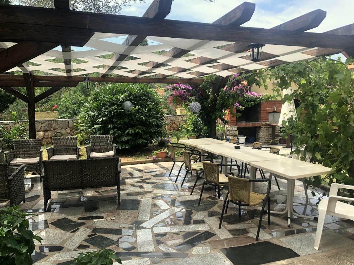 Guesthouse Vila Ruzmarin Ždrelac エクステリア 写真