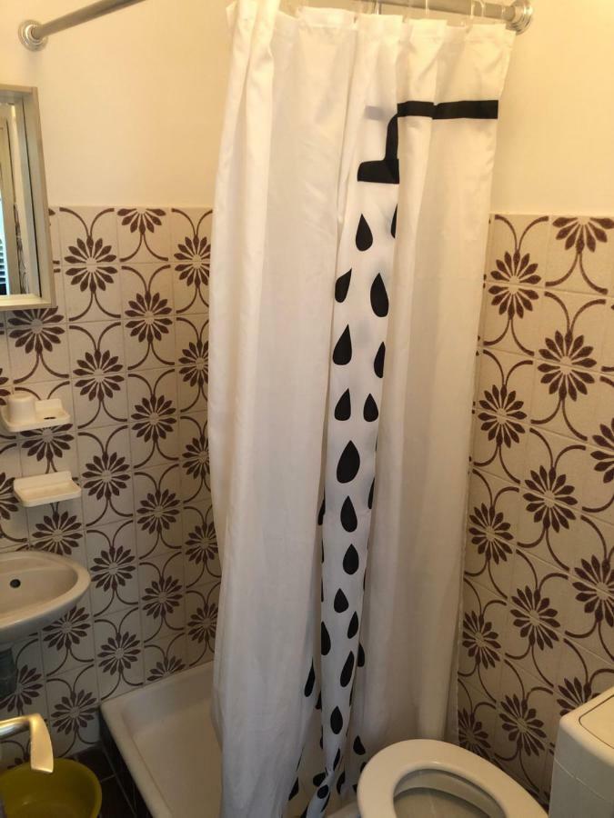 Guesthouse Vila Ruzmarin Ždrelac エクステリア 写真